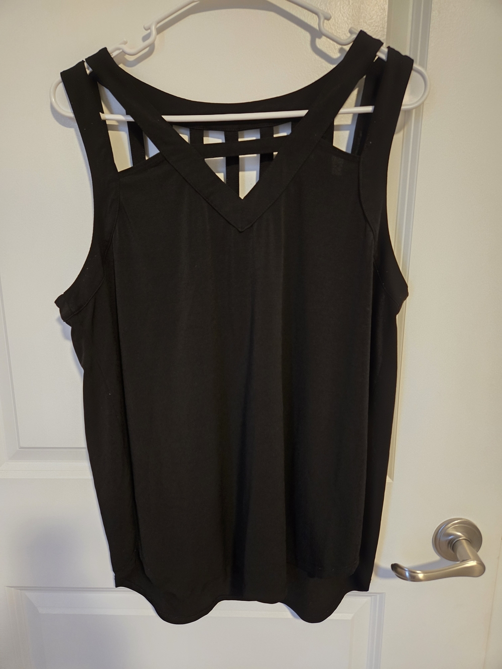 AUW Black Women's Strappy Back Tank Top Large